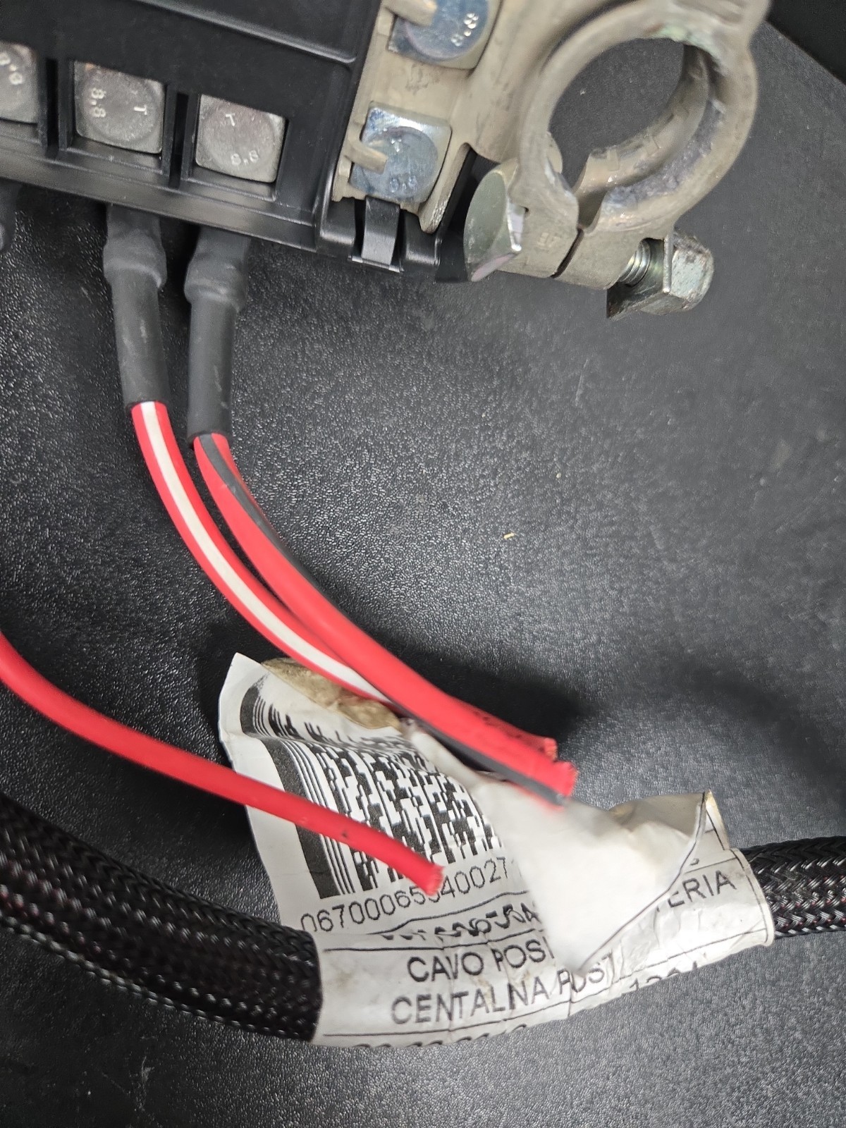 14-24 MASERATI GHIBLI FUSE RELAY BOX JUNCTION TERMINAL CONNECTOR OEM