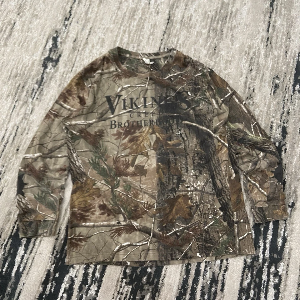 Camiseta Y2K Realtree Camuflada Calavera Vikings Creek Brotherhood Para Hombres Talla Grande L/S Foto 3 de 4