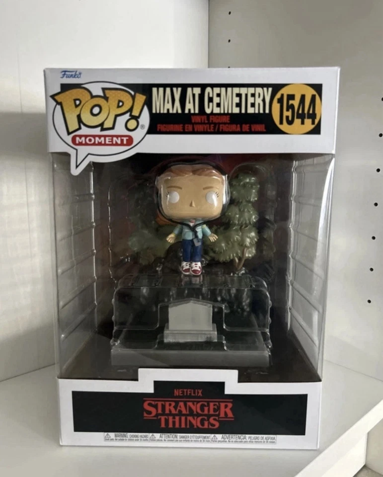 Funko pop stranger things Max At cemetery #1544 - Photo 1/1