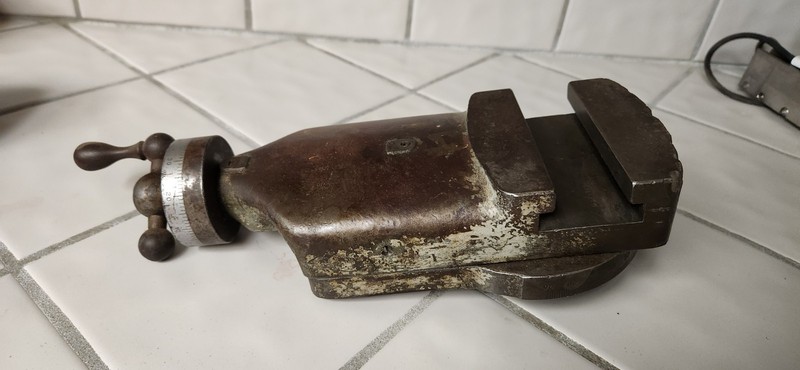 South Bend 14-1/2"  Lathe Compound. Large dial.
