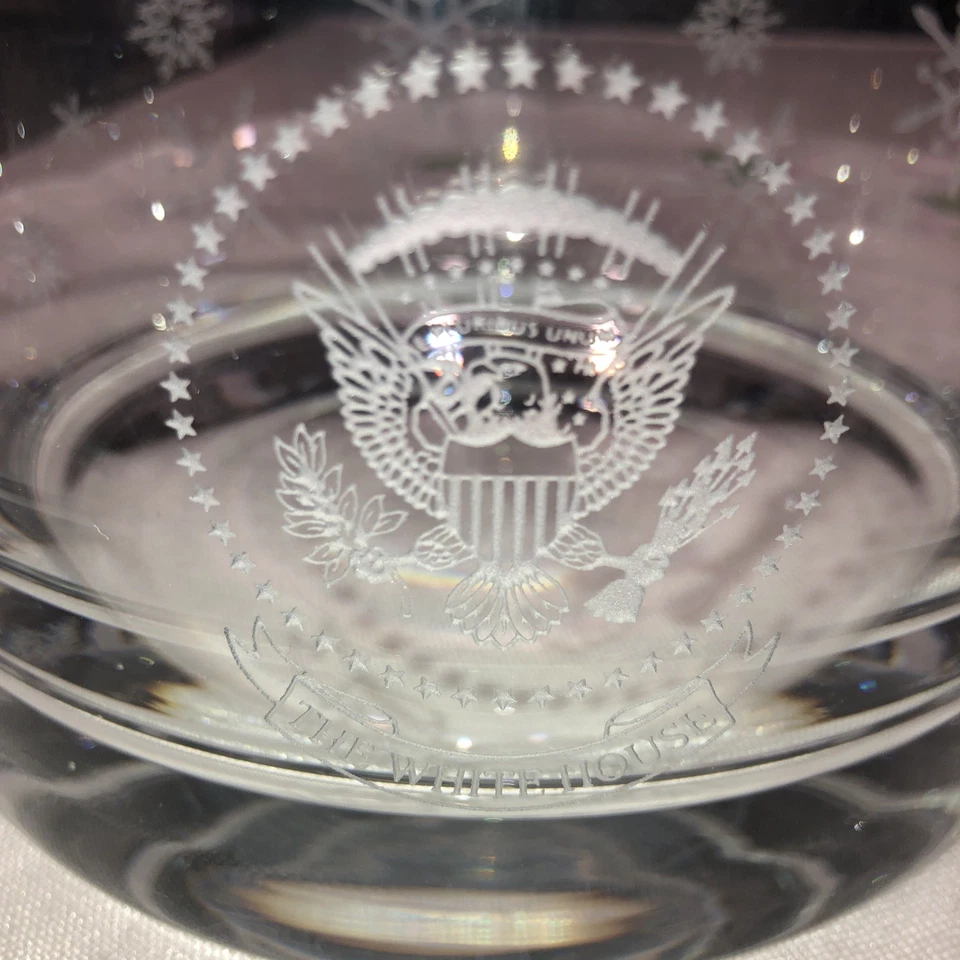Sello de la Casa Blanca emblema plato de caramelo cuenco copos de nieve vidrio cristal Navidad Foto 2 de 4