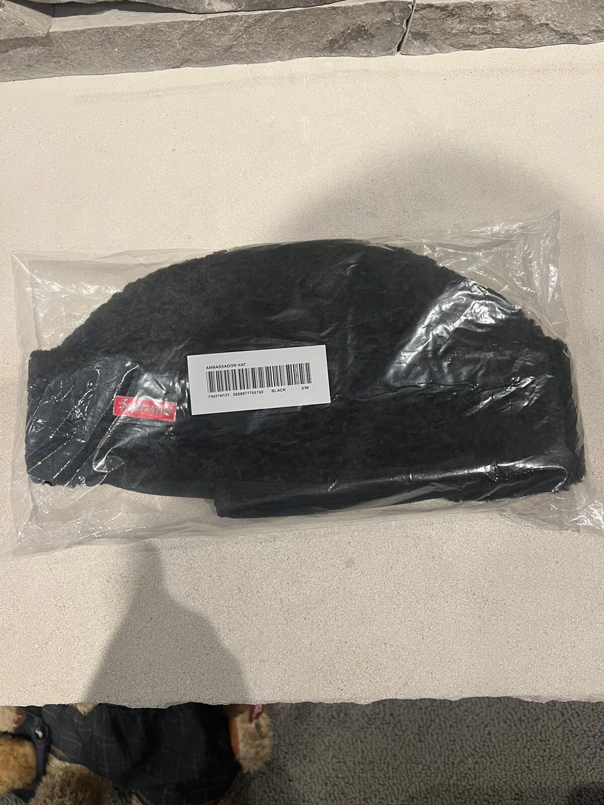 Neuf avec étiquettes chapeau Supreme Ambassador ardoise taille S/M FW21