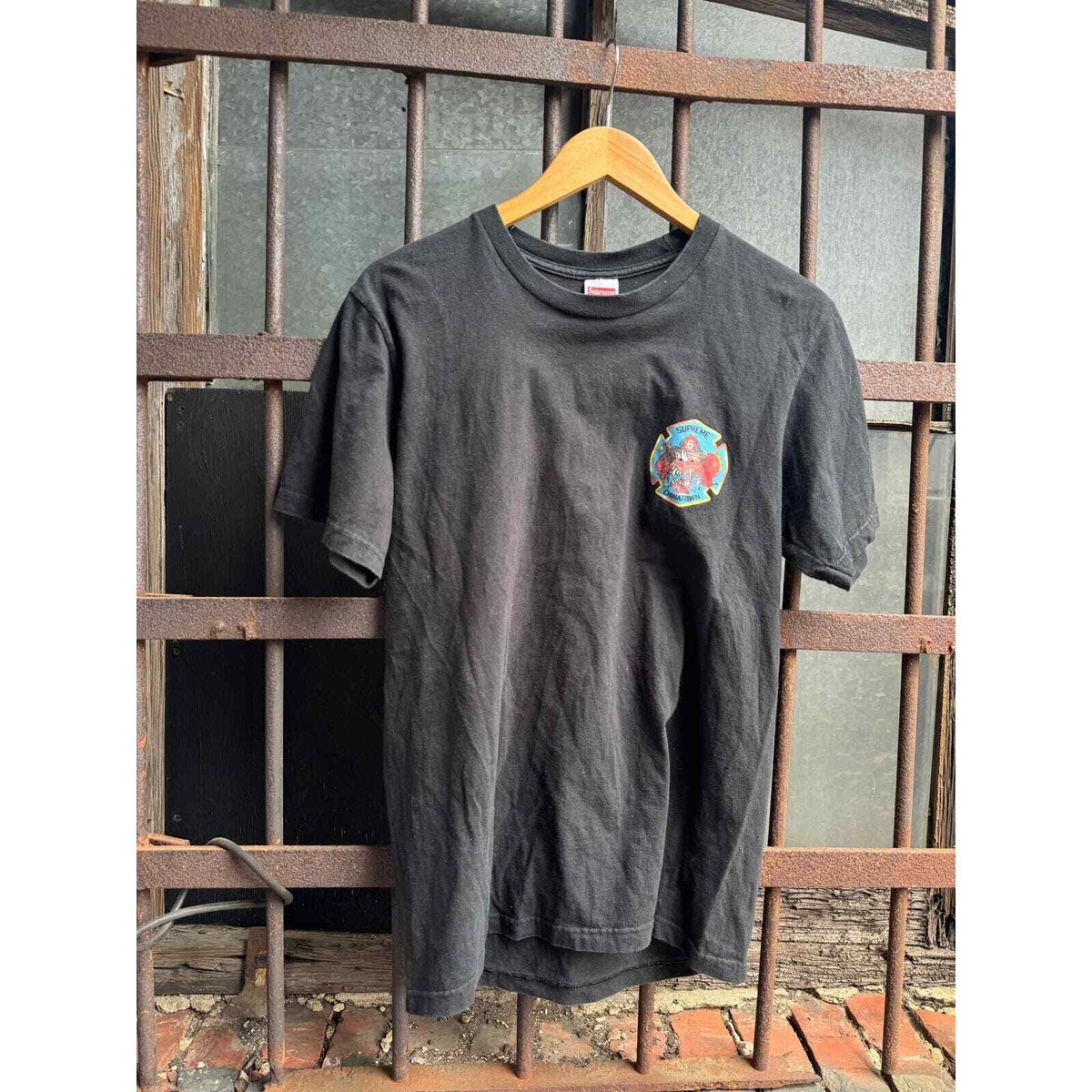 Supreme FDNY Engine 9 Tee 'Black' Size Small | eBay