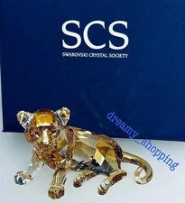 NIB Swarovski SCS 2010 A.E Tiger Cub Sitting Golden Crystal Figurines #1016678