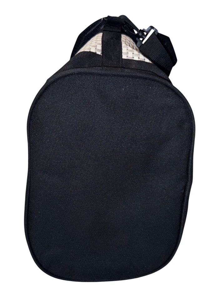 BOLSO PLEGABLE REFRIGERADOR AISLADO MARCA MERCEDES BENZ TEJIDO NEGRO/BLANCO ~ USADO UNA VEZ? Foto 4 de 4