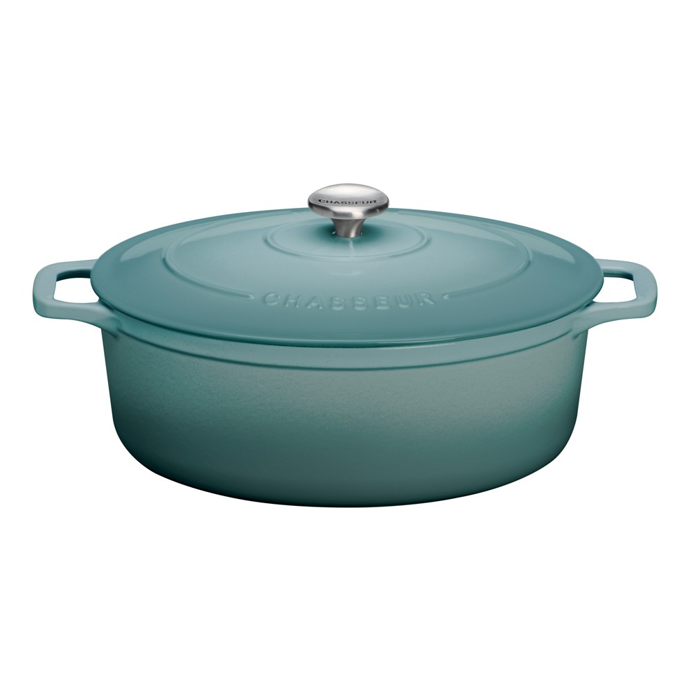 Cocotte ovale 33 cm Chasseur en fonte émaillée bleu pour une cuisson traditionnelle de 6 personnes