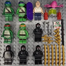 Lego Teenage Mutant Ninja Turtles Minifigures Lot and Accessories
