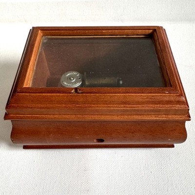 Vtg San Francisco Music Box Company Wood Music Box Glass Lid Lador Movement
