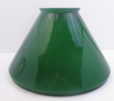 SLANT HANGING GLASS LAMP SHADE - CASED GREEN - 4 1/8'' FITTER(EFB8)