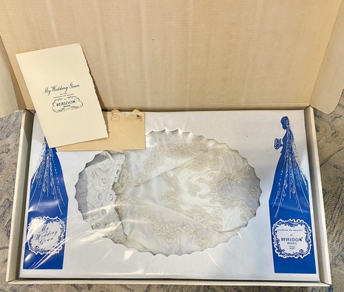 Vintage White Wedding Dress/Gown In Vacuum Sealed Box 1978 - Picture 1 of 8