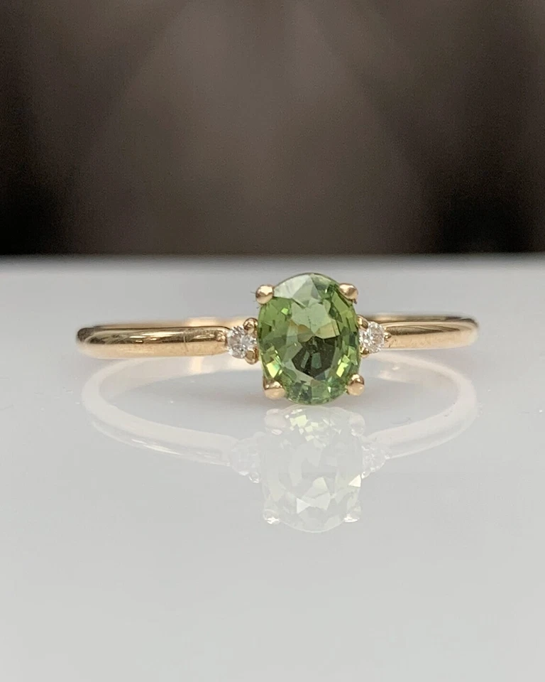 Simulated 0.63CT Peridot & Moissanite Women 3 Stone Ring In 10K Yellow Gold - Image 4 of 4