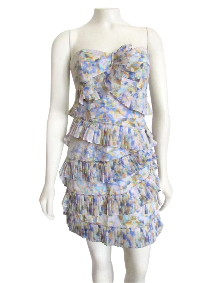 *¡BONITO!* Vestido de cóctel Cynthia Steffe de seda/algodón sin tirantes floral con volantes talla 4 Foto 2 de 4