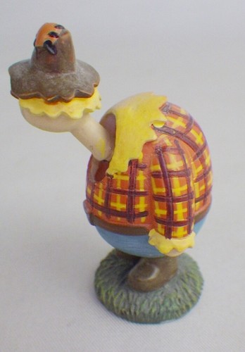 Miniature Scarecrow Bobblehead Figurine - Picture 4 of 7