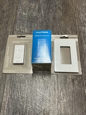 Lutron PJ2-2BRL-GWH-L01 Pico Remote Control Claro Wall Plate And Bracket Combo
