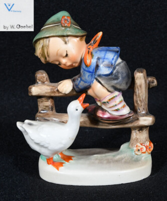 Hummel Barnyard Hero  #195 2/0  TMK 3 3/4  (4'') No Crazing