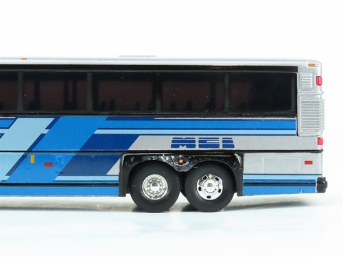 1:50 Scale Corgi 98421 Die-Cast Demonstration MCI-102 DL3 Bus - Picture 3 of 13
