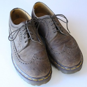 wingtip doc martens