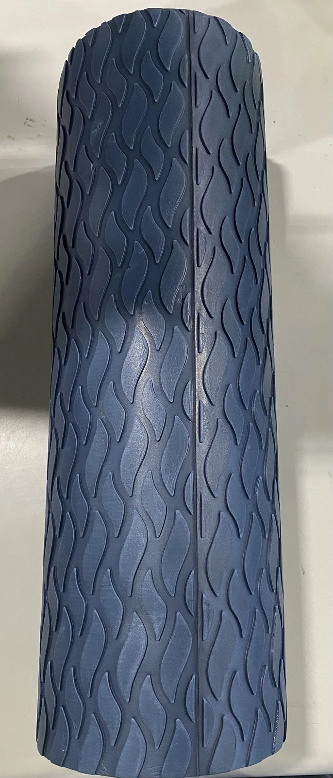 ALL IN MOTION 18" TEXTURED FOAM ROLLER - NAVY BLUE