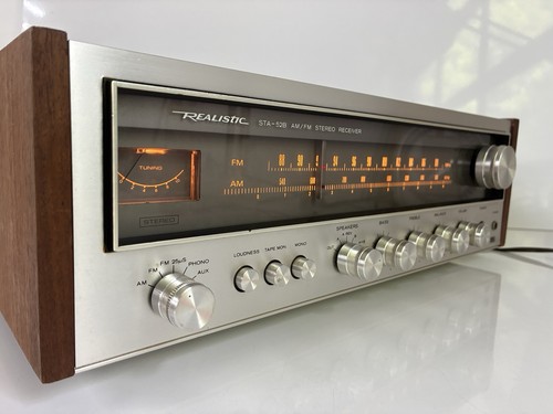 Vintage Realistic STA-52B AM/FM Stereo Receiver 31-2080 Made In Korea - Picture 2 of 24