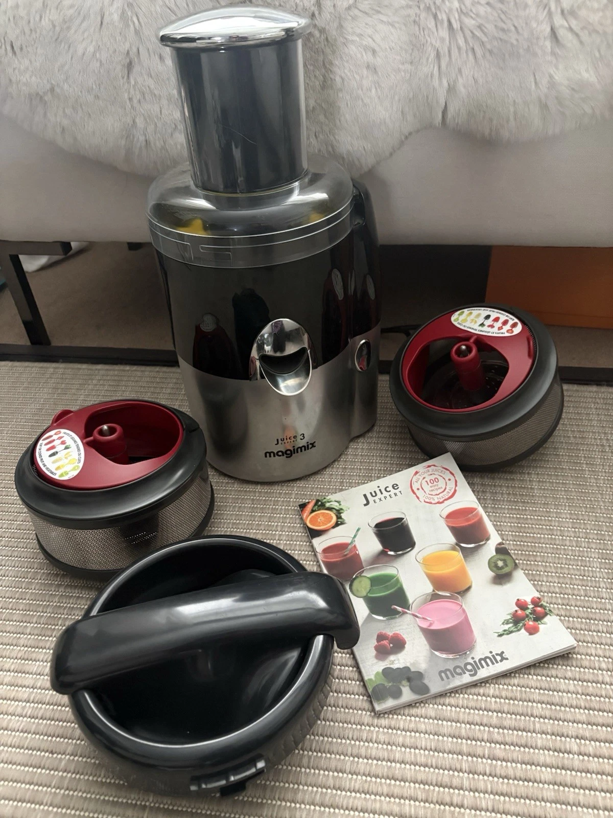 Magimix Juice Expert 3 400W Juicer - Black/Silver
