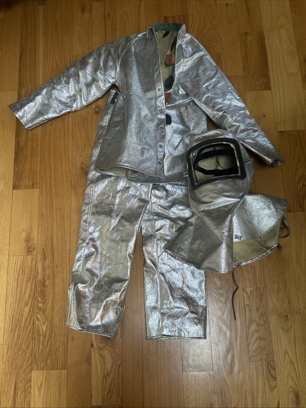 Aluminized Heat Resistant Outfit