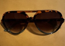 Womens Aviator Sunglasses Lightweight Tortois...
