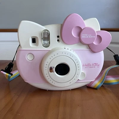 Fujifilm Instax Mini Hello Kitty Instant Film Camera Pink-Works-No Battery Cover - Image 1 of 4