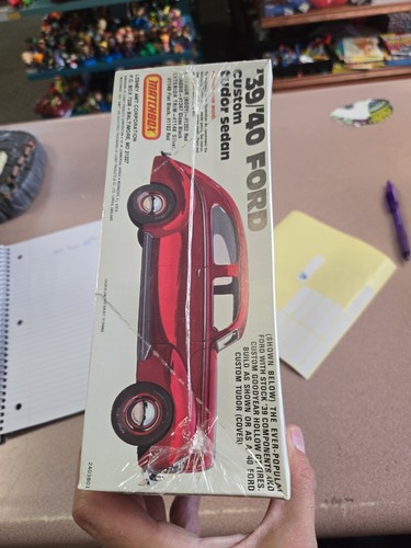 Vintage Matchbox . AMT '39/'40 Ford Sedan kit #2403 1980 Issue Factory Sealed - Picture 7 of 10