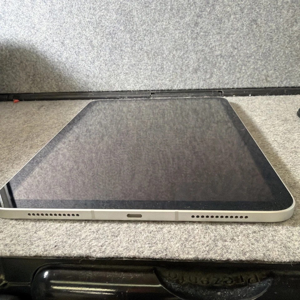 Desbloqueado WiFi + 5G Apple iPad 11" (A16) 128GB Plateado - (MD7F4LL/A) Foto 3 de 4