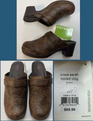NWT Crocs Sarah Tooled Embossed Brown Clog Triple Comfort Mule Sz 7 $69.99 Tag