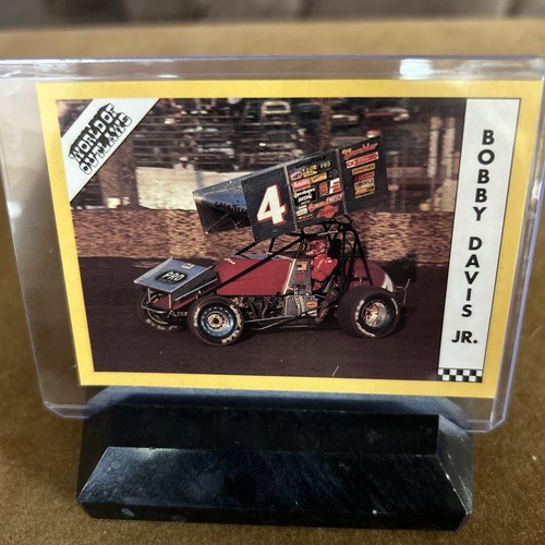 1991 World of Outlaws Racing, Bobby Davis Jr., Card #108, in custodia protettiva. - Foto 1 di 2