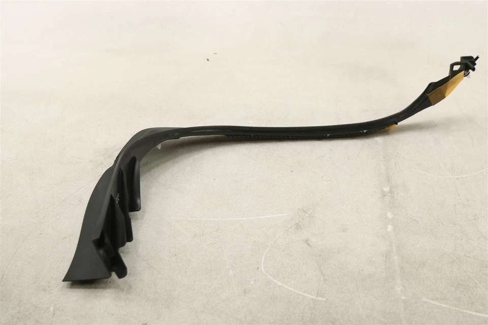 NEW OEM Trunk Opening Side Cover Left 64572-50030 for Lexus LS460 LS600h 07-09 - Imagem 4 de 4