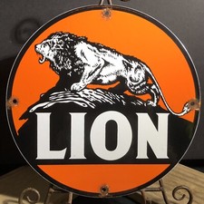 VINTAGE LION GASOLINE PORCELAIN GAS & MOTOR OIL SERVICE STATION PUMP PLATE SIGN