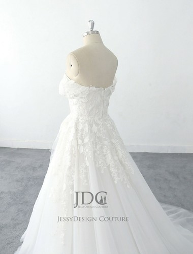 Unique Lace Bridal Gown Wedding Dress 2-28W Portrait White Chapel Train Soft Net - Picture 3 of 7