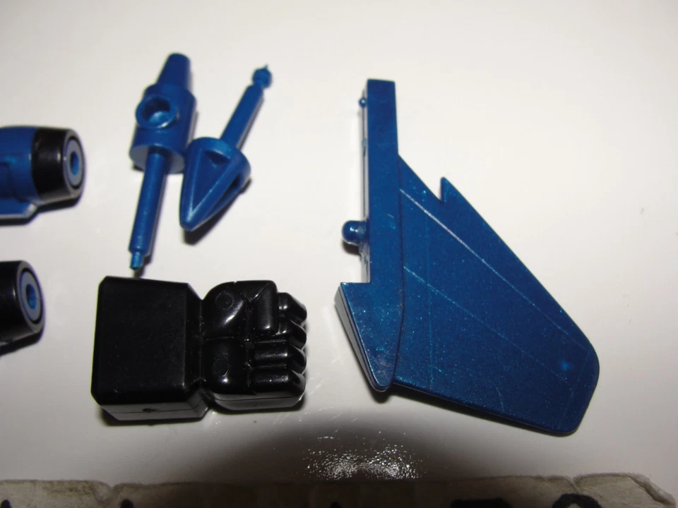 Lanzador de misiles corto Transformers G1 Thundercracker de colección mano izquierda timón Foto 3 de 4