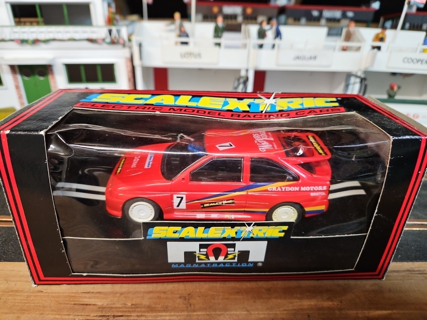 Lot De 4 Enjoliveurs Scalextric Pour Ford XR2i - Pièces Détachées Neuves Pour Circuit