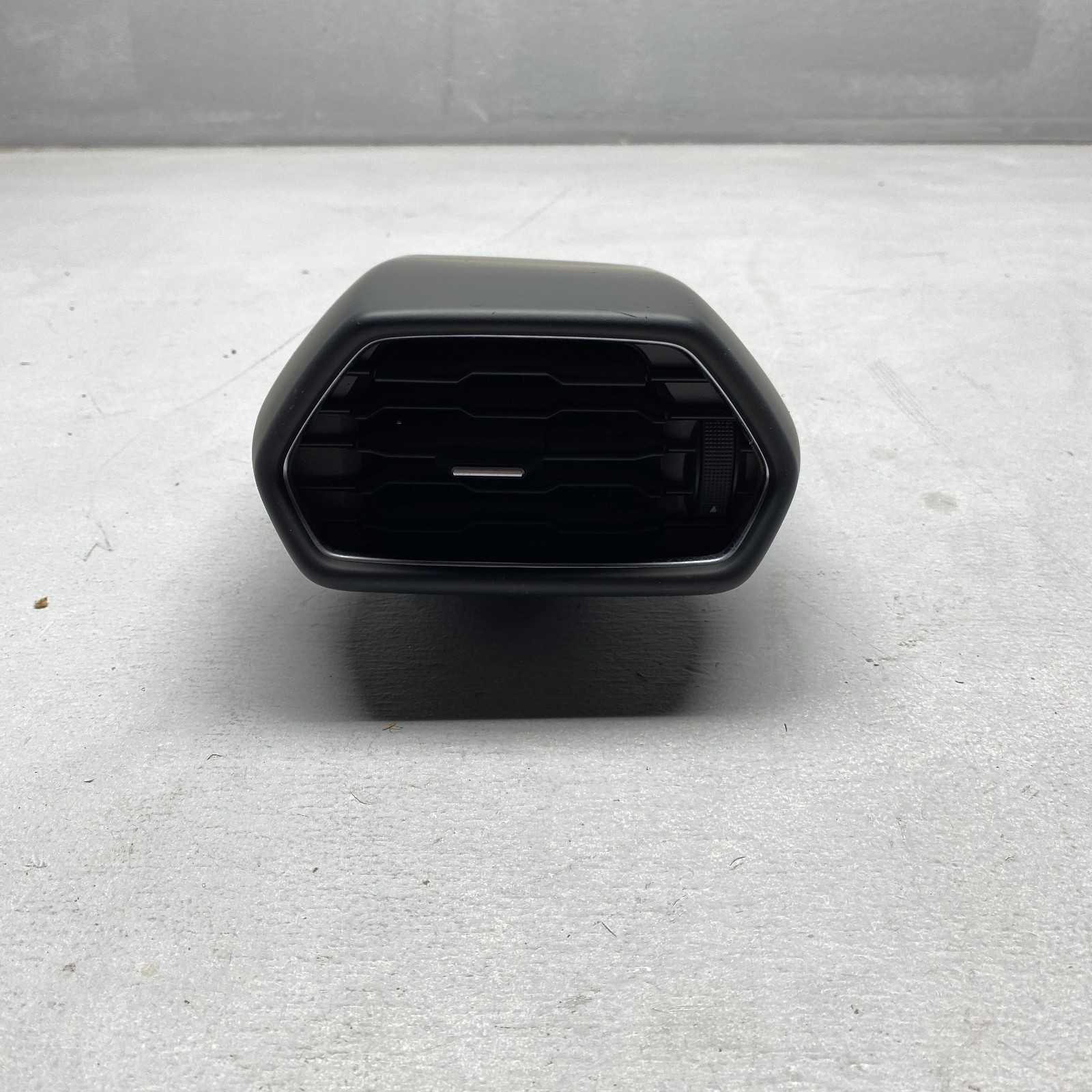 2019 Lamborghini Huracan LP580-2 Left Air Vent 4T0819904H