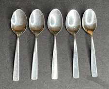 Mikasa LUCIA Stainless Flatware Silverware Set Of 5 Oval Soup Spoon