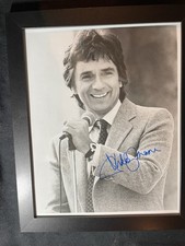 VINTAGE SIGNED 8X10 PHOTO DUDLEY MOORE AUTOGRAPH DECEASED W/ FRAME