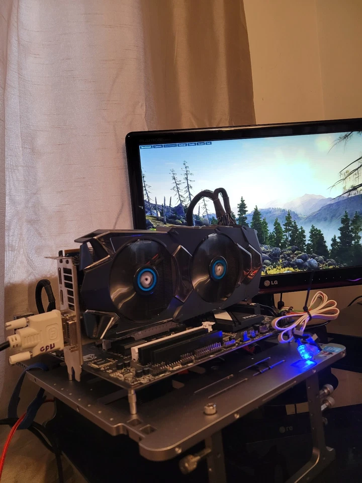 AMD HD7970 Sapphire Vapor-X 3GB PC Gaming Graphics card fully tested gtx - Image 3 of 4