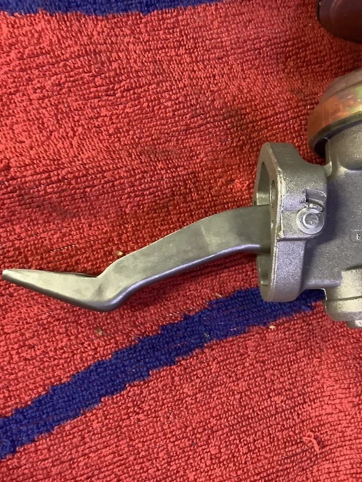 Remanufacturado 1966-67 Ford Fairlane GT 390 Mustang GT390 bomba de combustible botón superior Foto 2 de 4