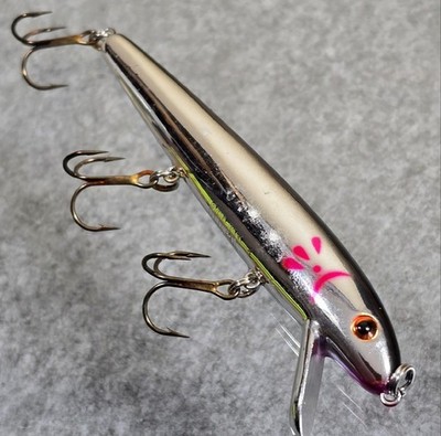 Cotton Cordell Red Fin C08 4'' Chrome Black Back 3/8oz Depth 2' Hook #4 Bass Reds