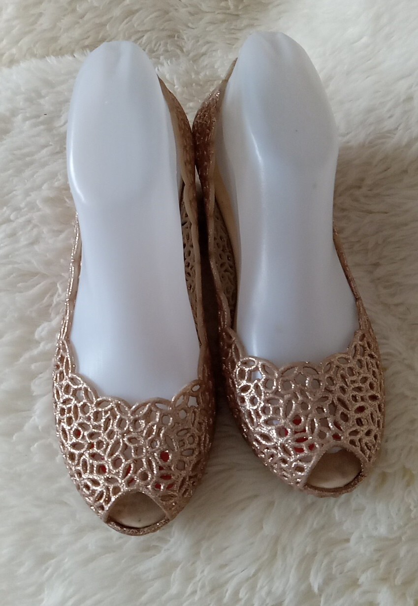 VICTORIA ADAMES Gold Glitter Jelly Platform Wedge Wom… Gem