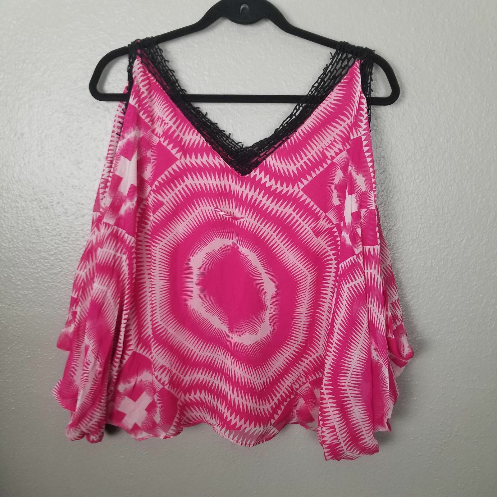 Catherine Malandrino Women's 4 Pink Tie Dye Silk Top Black Lace Trim V