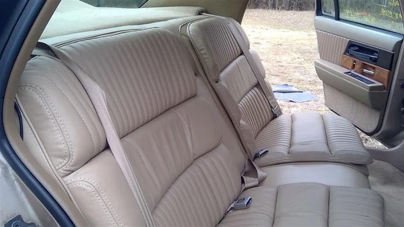 PARK AVE  1995 Seat Rear 372575 Foto 4 de 4