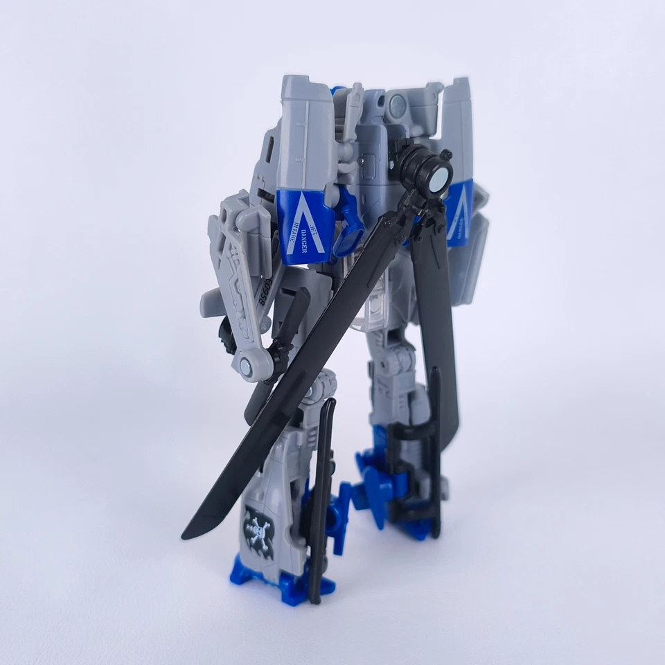 Transformers Dropkick Complete SS-22 Studio Series Deluxe Class - Image 3 of 4