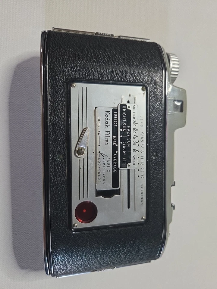 Cámara turística Kodak Anaston 105 mm con estuche de campo de lujo vintage hecha en EE. UU. Foto 3 de 4