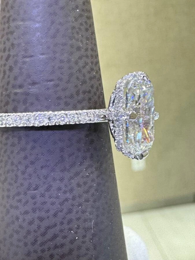 Anillo de diamantes cultivados en laboratorio corte radiante E/vs1 3,50 TCW 950 platino certificado IGI Foto 4 de 4