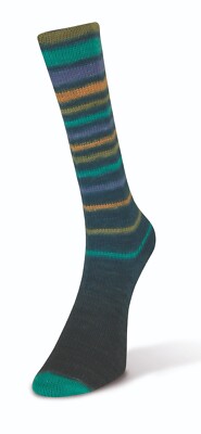 Laines Du Nord ::Infinity Sock #15:: sock YARN Navy Stripes