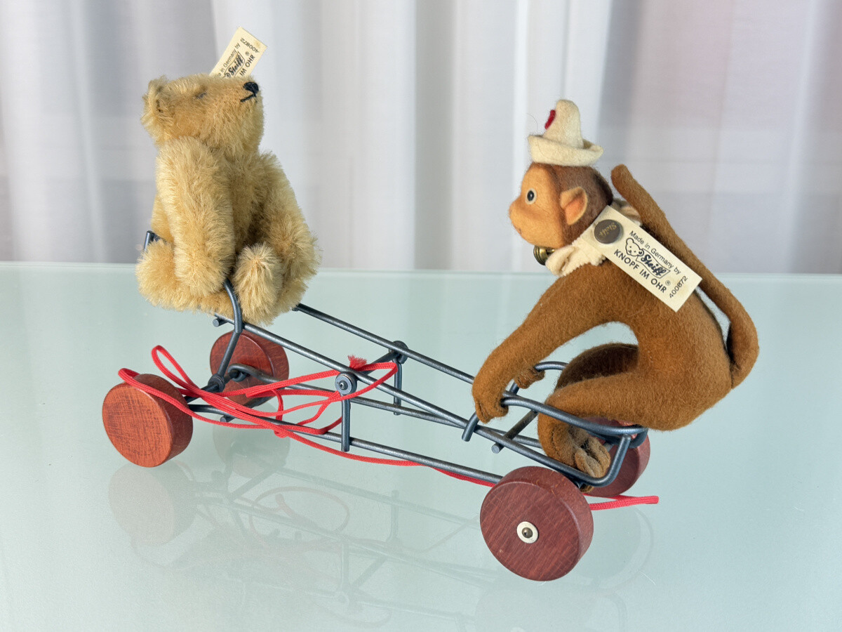 Steiff Animal 400872 Wiwag Teddy Bear and Monkey 18 x 26 cm